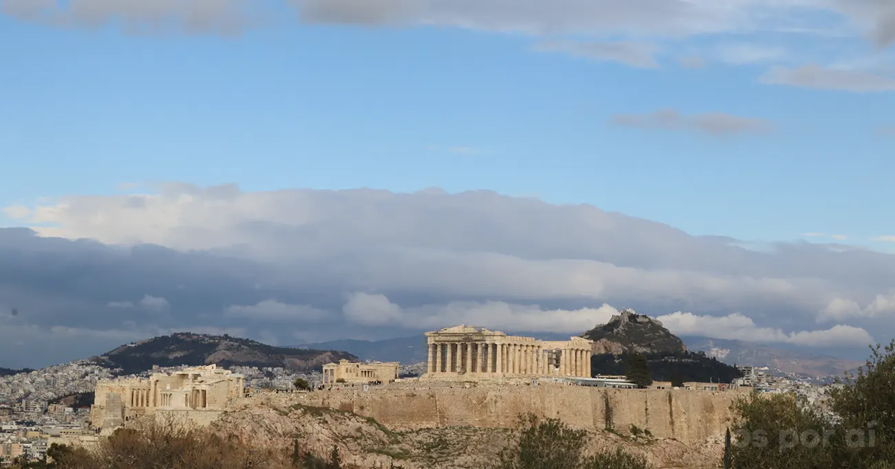 Atenas, do antigo esplendor à beleza romântica
